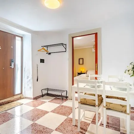 Paradiset * إِستيبونا