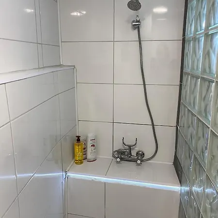 Paradiset 度假居 *